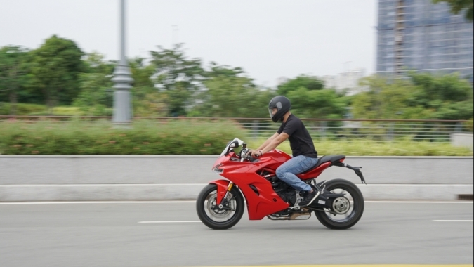 Ducati SuperSport: Không dành cho kẻ "yếu tim"