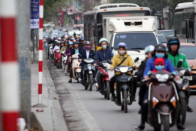 hang trieu nguoi dan tro lai thu do sau ky nghi tet