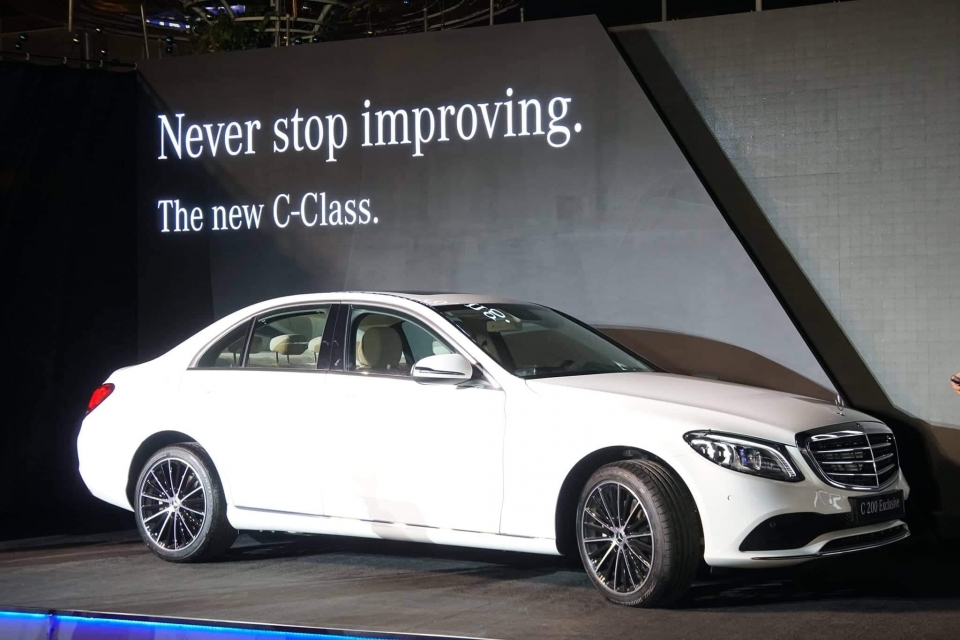 mercesdes benz c class 2019 phien ban nang cap dang gia