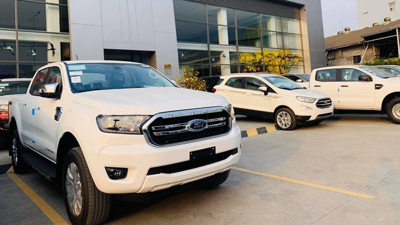 can canh ford ranger limited 2020 gia 800 trieu vua ve dai ly