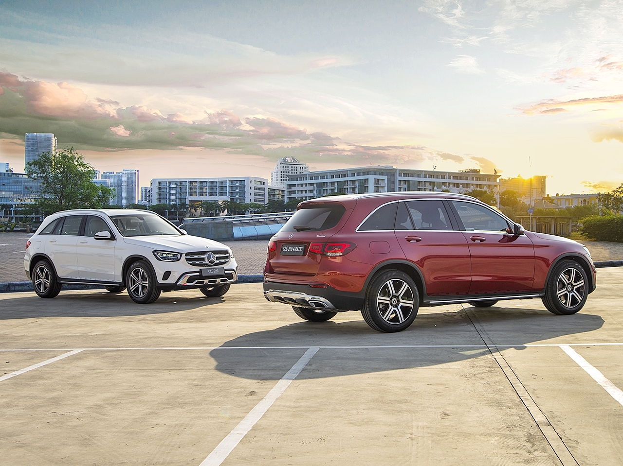 Mercedes-Benz giới thiệu GLC 200 và GLC 200 4MATIC với giá từ 1,749 tỷ đồng mercedes benz gioi thieu glc 200 va glc 200 4matic voi gia tu 1749 ty dong