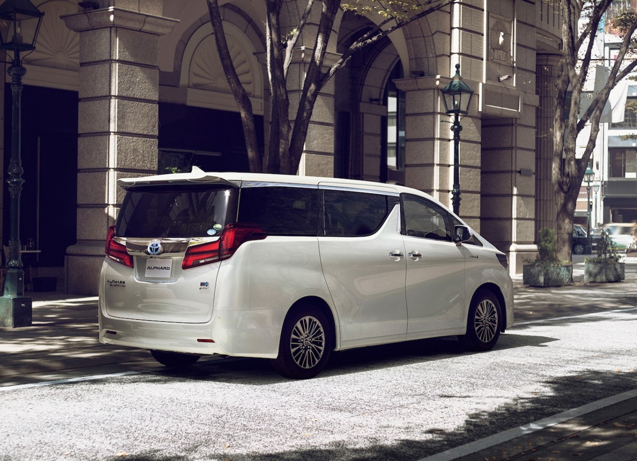 trieu hoi 24 xe toyota alphard tai viet nam do loi day dai an toan