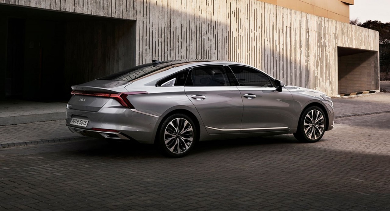 Kia K8 hoàn toàn mới chính thức lộ diện