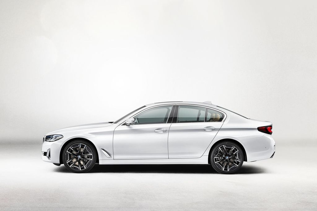 BMW 5-Series 2021 sắp về tại Việt Nam