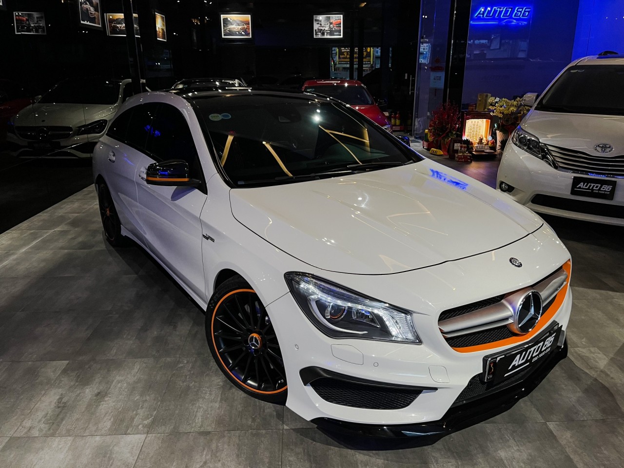 'Hàng độc' Mercedes Benz CLA 45 AMG Shooting Brake lên sàn với giá 1,7 tỷ đồng