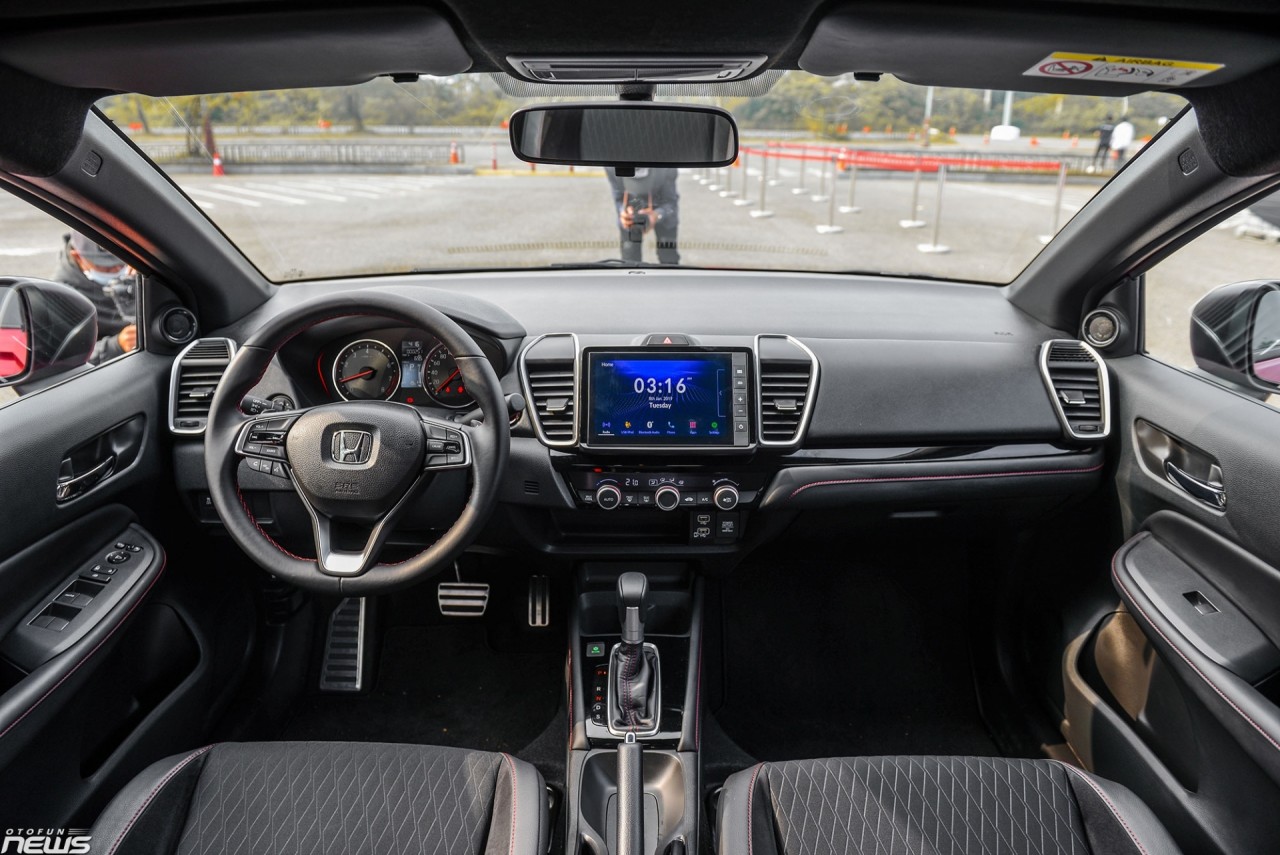 So sánh Toyota Vios GR S và Honda City RS