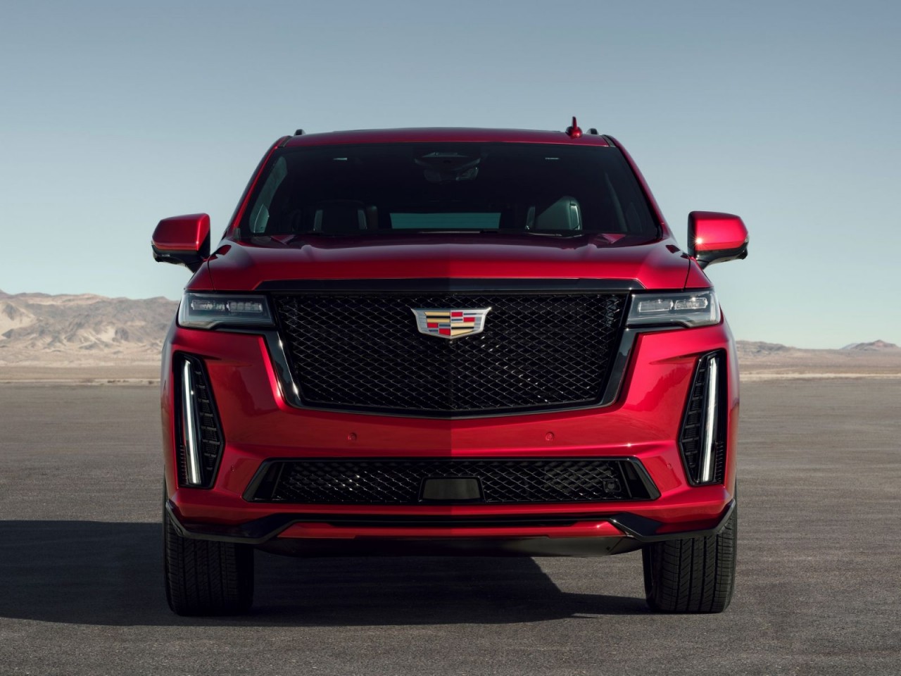 Escalade-V 2023 sẽ là SUV hiệu suất cao đầu tiên của Cadillac
