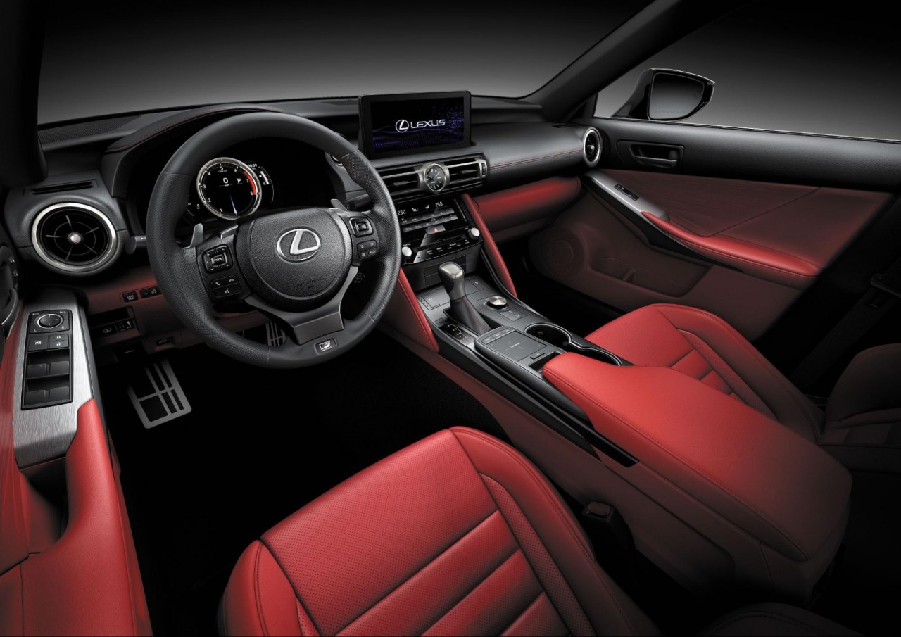 Lexus nâng cấp lựa chọn cho người dùng Việt mê tốc độ với loạt xe phong cách thể thao F Sport