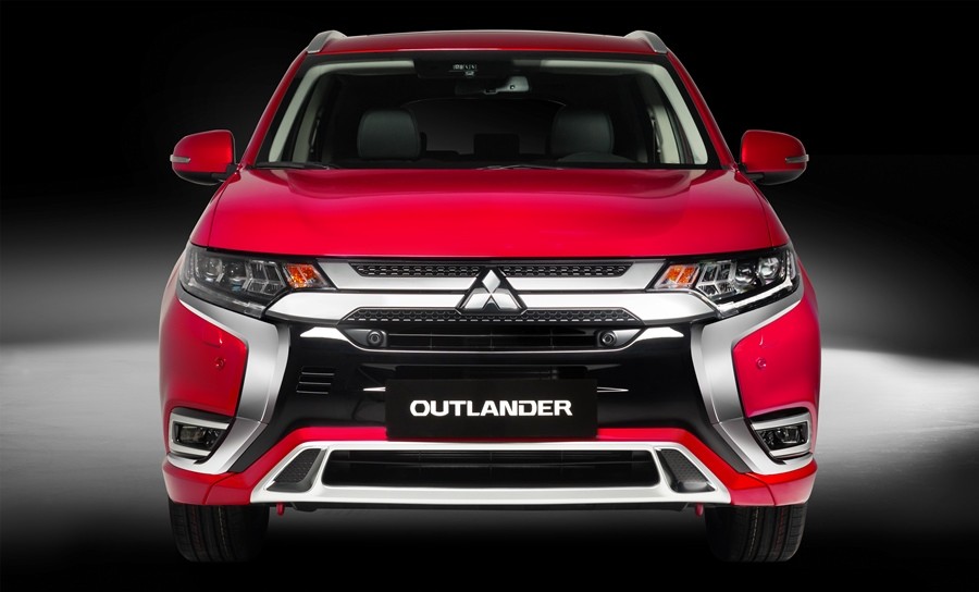 Mitsubishi Outlander 2022 ra mắt với nhiều nâng cấp, giá bán không đổi