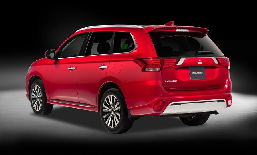 Mitsubishi Outlander 2022 ra mắt với nhiều nâng cấp, giá bán không đổi