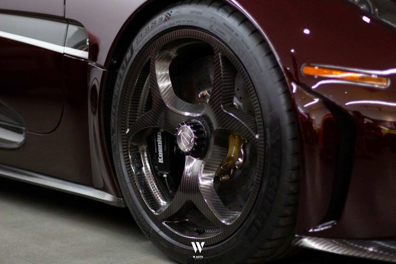 Đại gia Hoàng Kim Khánh được vợ tặng Koenigsegg Regera giá 200 tỷ đồng