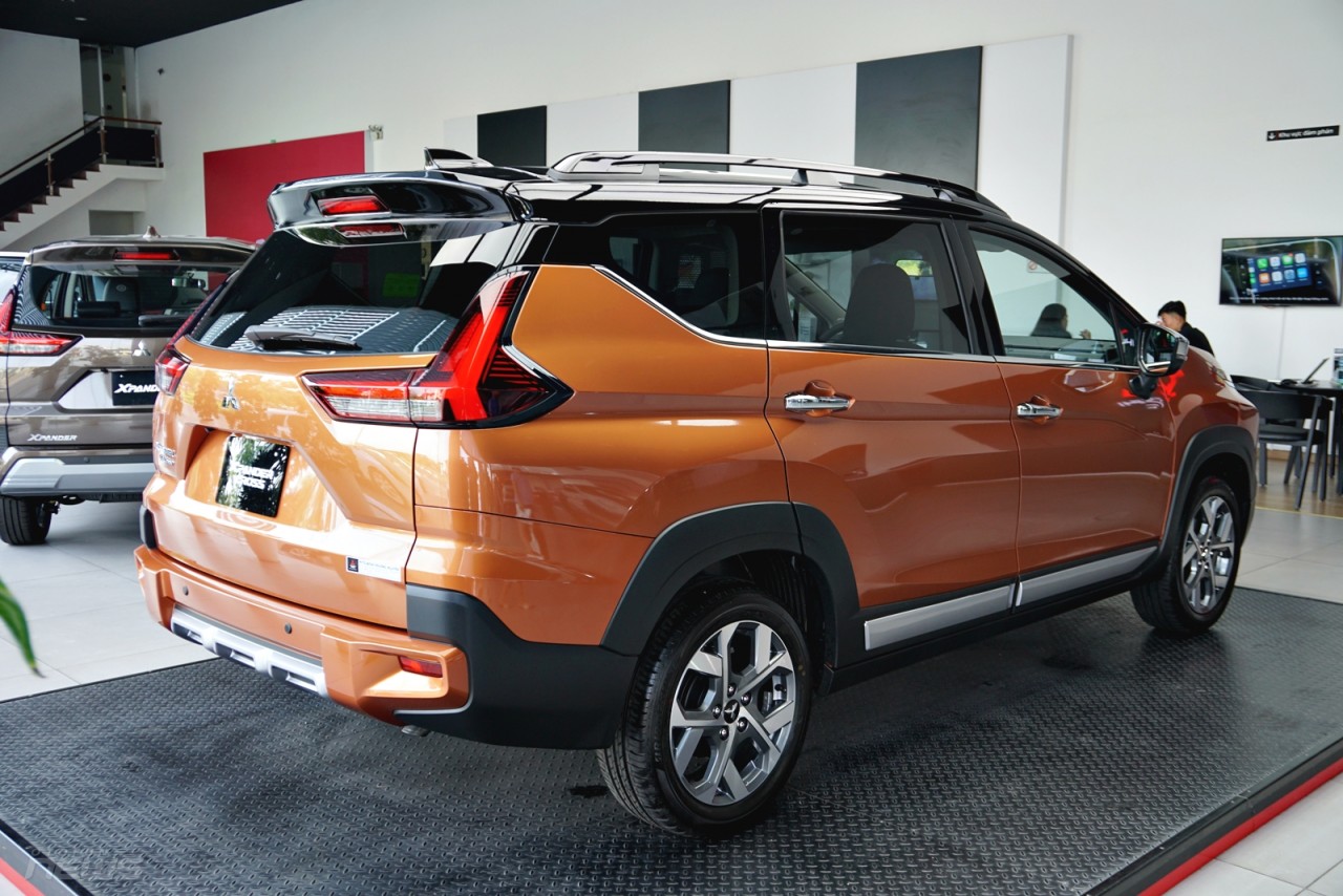 Cận cảnh Mitsubishi Xpander Cross 2023 vừa được ra mắt