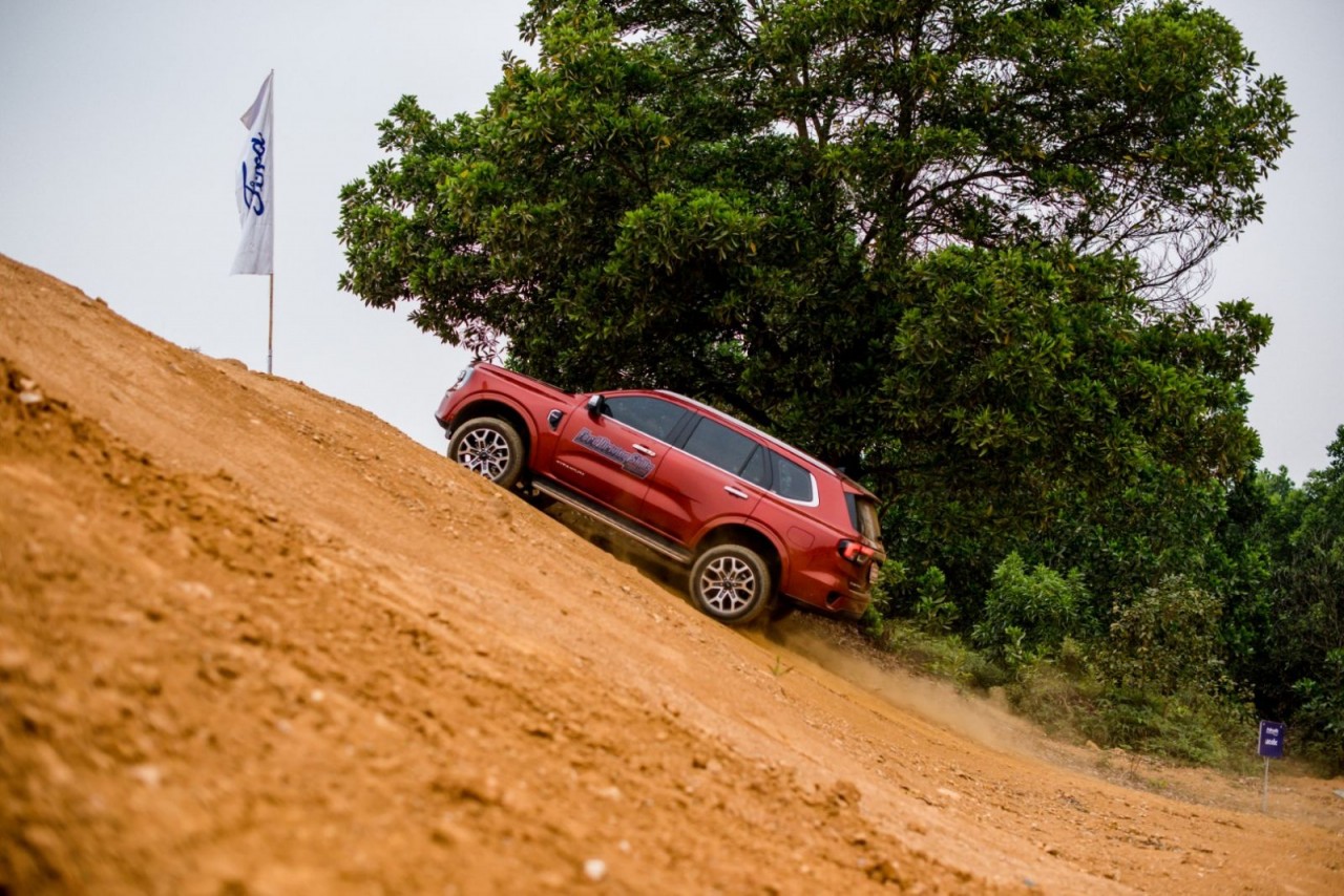 Ford Việt Nam khởi động chương trình kỹ năng lái xe đường địa hình Ford Việt Nam khởi động chương trình kỹ năng lái xe đường địa hình
