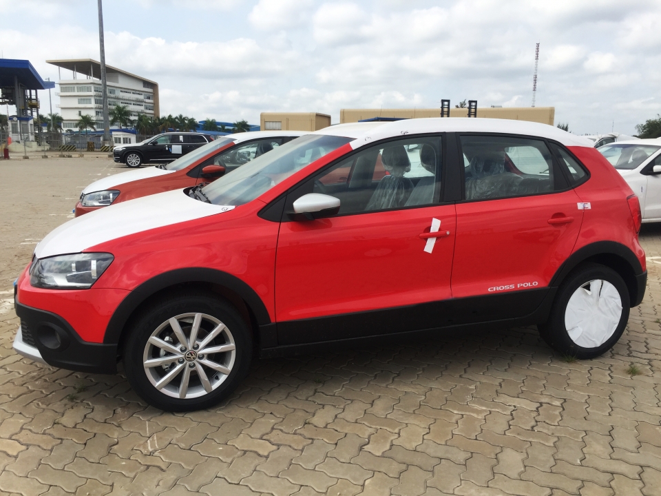 volkswagen cross polo vuot bien canh tranh voi ecosport tai viet nam