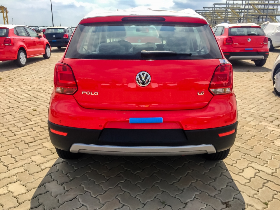 volkswagen cross polo vuot bien canh tranh voi ecosport tai viet nam