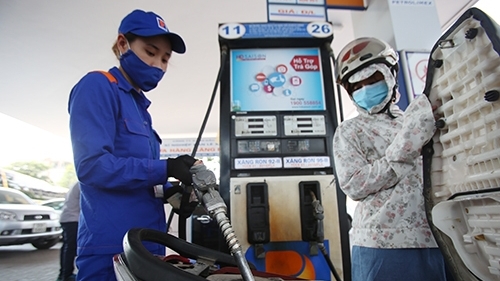 Không tăng giá bán lẻ xăng dầu