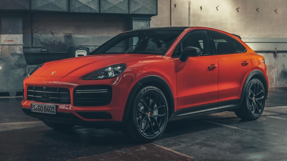 porsche cayenne coupe ra mat 541 ma luc va canh gio chu dong