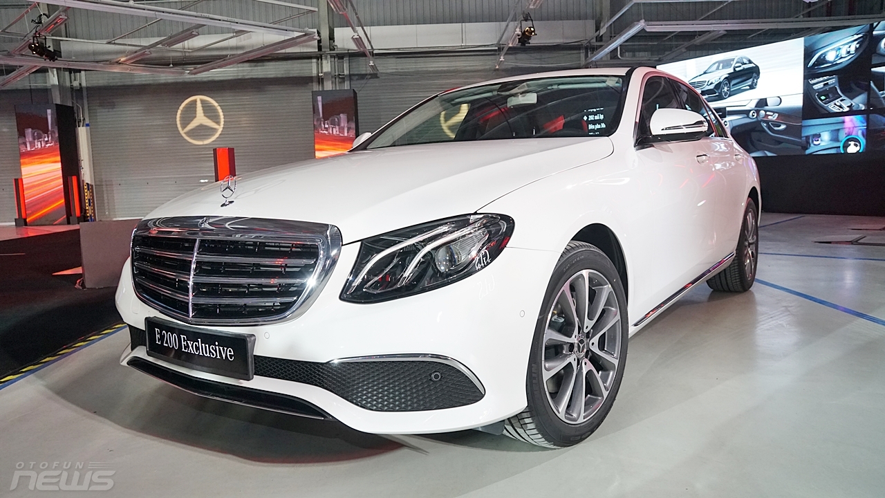 mercedes benz viet nam ra mat hang loat mau xe moi