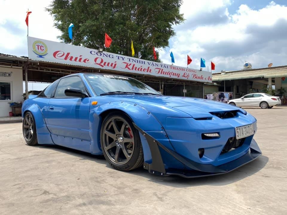 xe the thao mat ech nissan 180sx do than rong tai viet nam