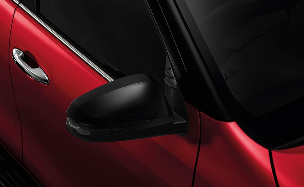 Toyota Fortuner 2021 thể thao hơn với trang bị Pride Package II