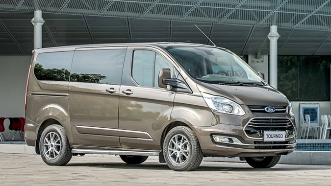 Ford dừng lắp ráp và bán Tourneo tại Việt Nam vì dịch Covid-19