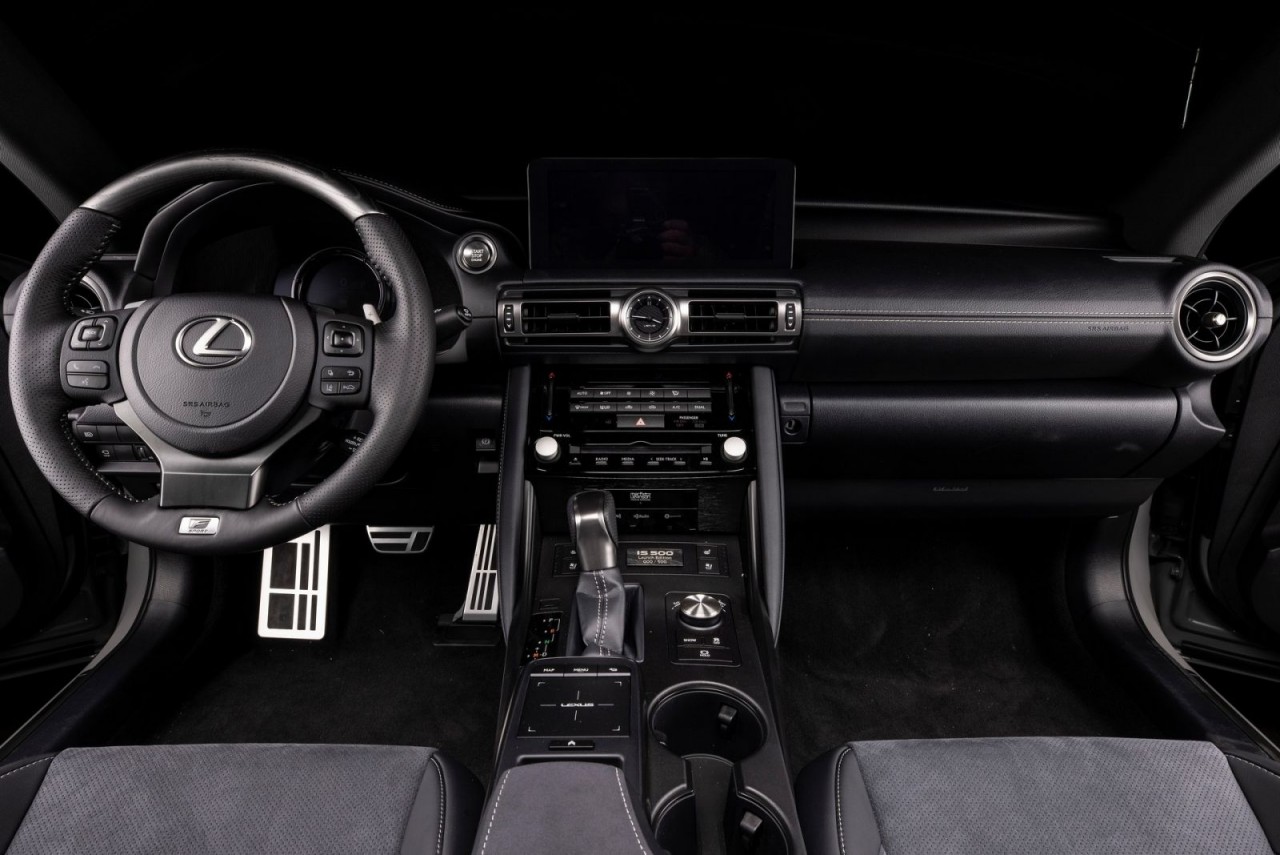 Lexus IS 500 Launch Edition 2022 bản đặc biệt giới hạn 500 chiếc
