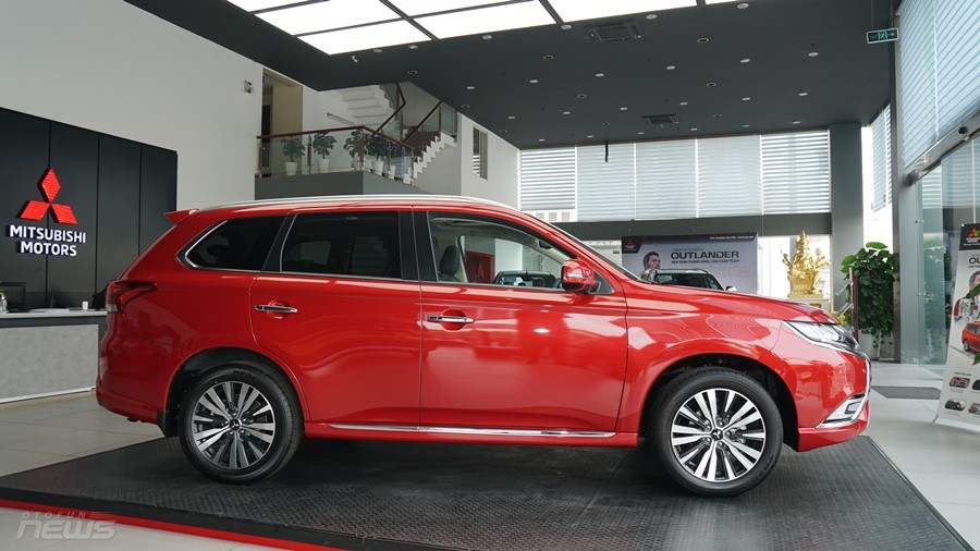 Cận cảnh Mitsubishi Outlander 2022 vừa được ra mắt