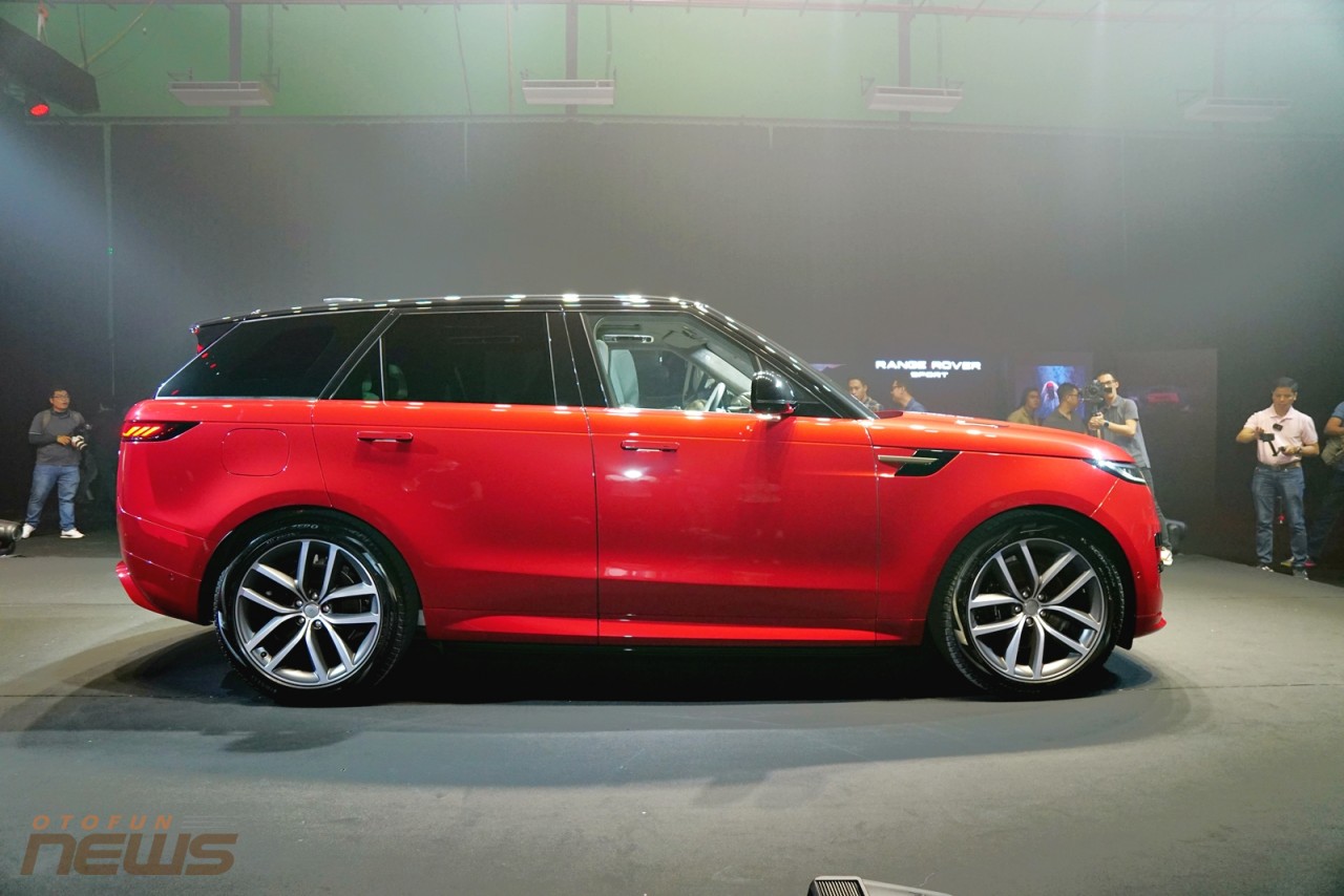 Range Rover Sport thế hệ mới ra mắt tại Việt Nam, giá từ 7,3 tỷ đồng