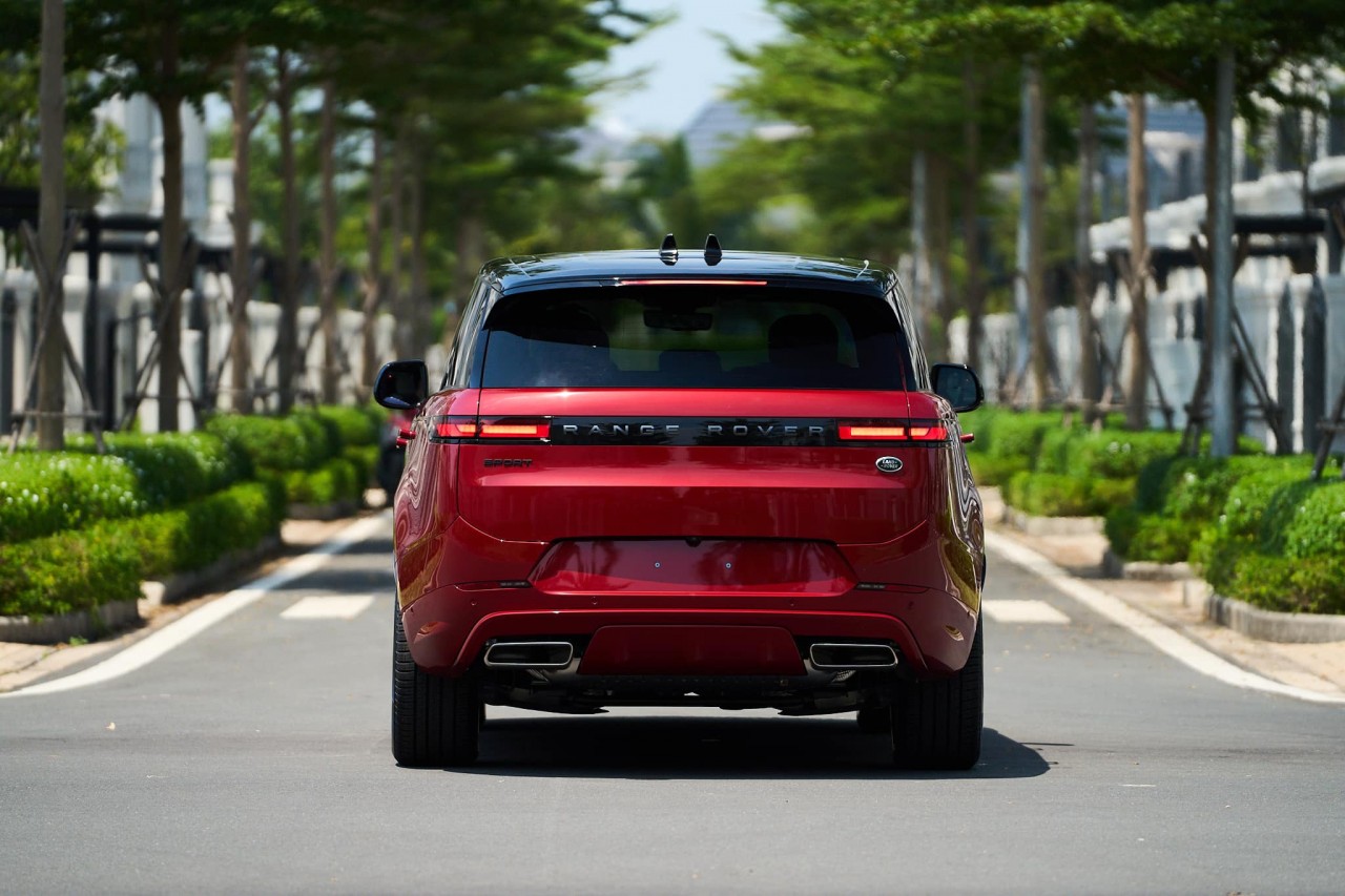 Cận cảnh Range Rover Sport First Edition vừa ra mắt tại Việt Nam