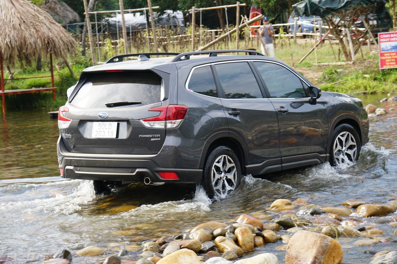 Đánh giá vận hành Subaru Forster 2023: Xứng danh SUV đa dụng