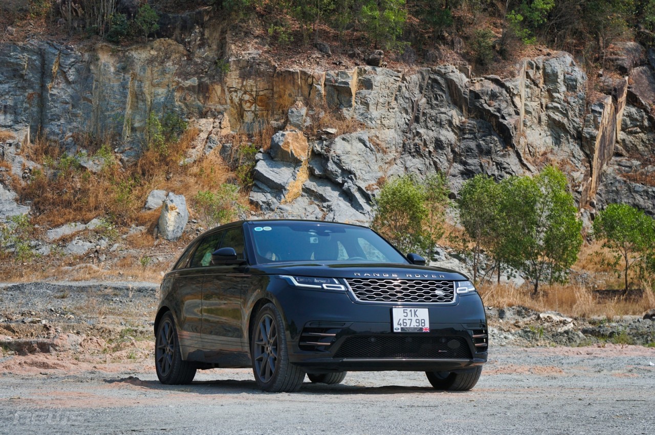 Đánh giá Land Rover Range Rover Velar 2023