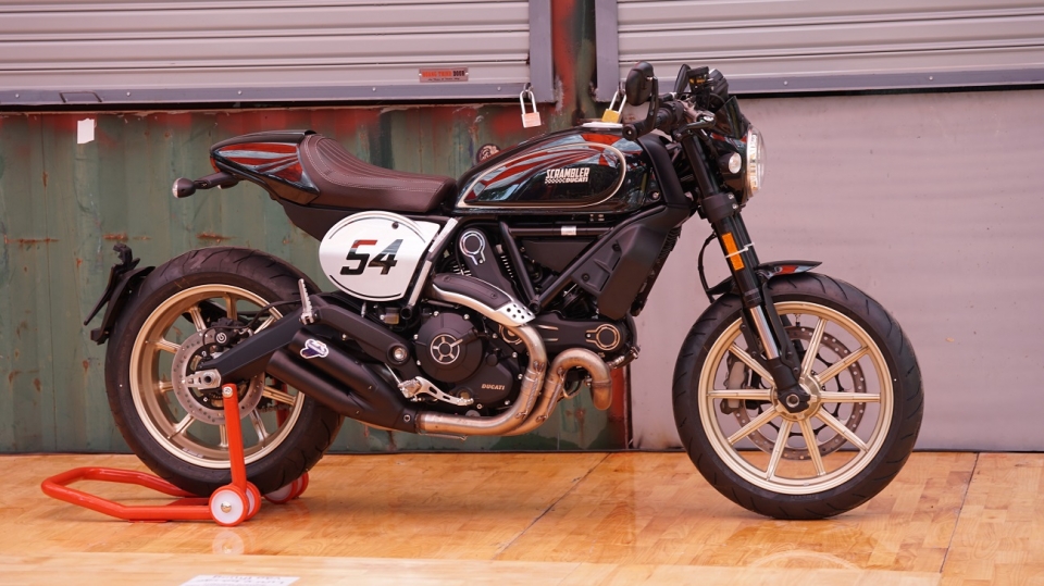 Cận cảnh Scrambler Cafe Racer vừa xuất hiện tại Việt Nam
