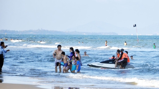 Vũng Tàu không cho môtô nước đậu ở bãi tắm