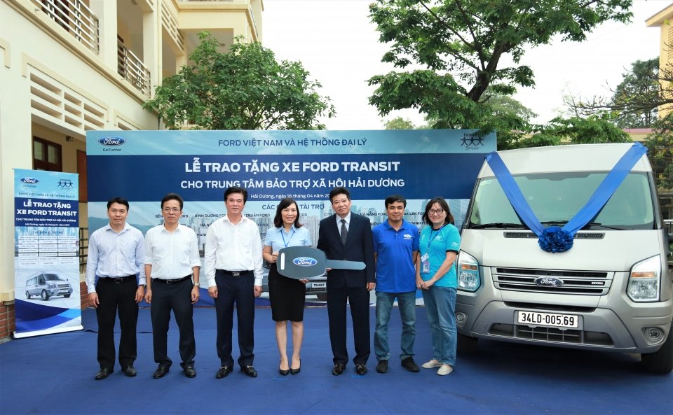 ford trao tang xe cho trung tam bao tro xa hoi tinh hai duong