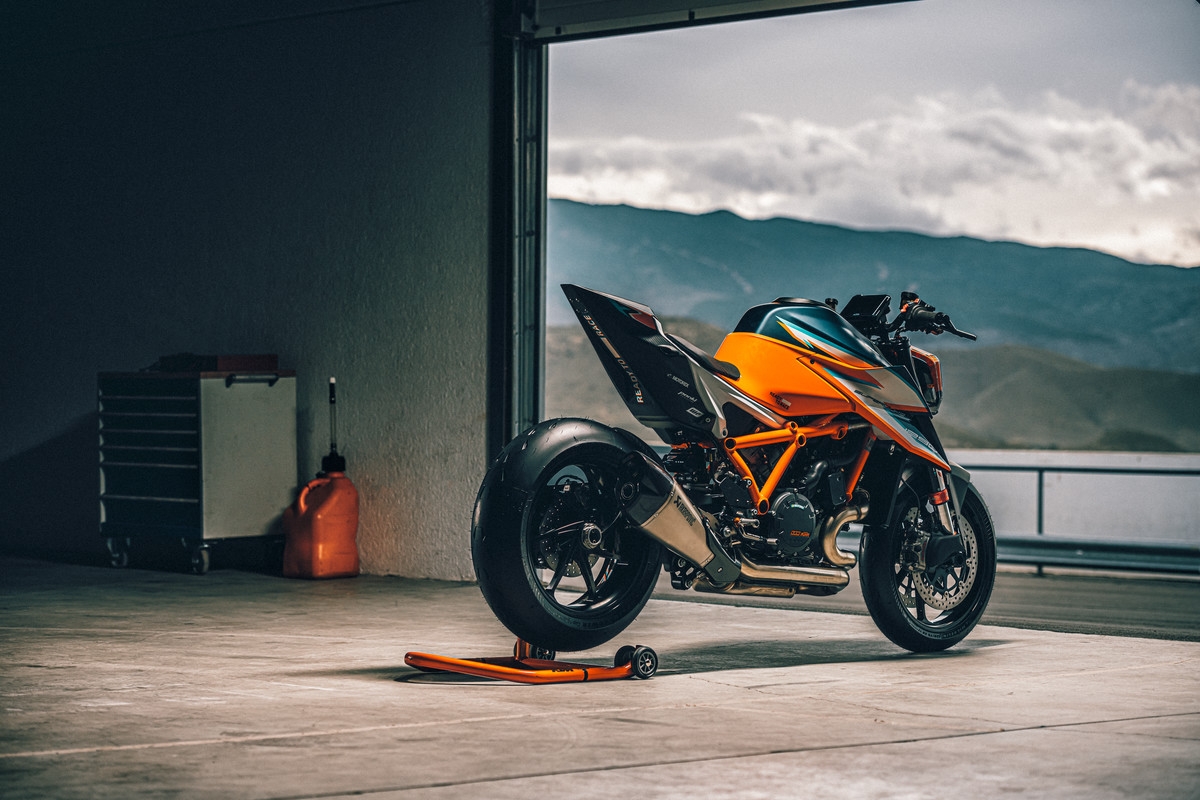 KTM giới thiệu 1290 Super Duke RR, số lượng giới hạn chỉ 500 chiếc