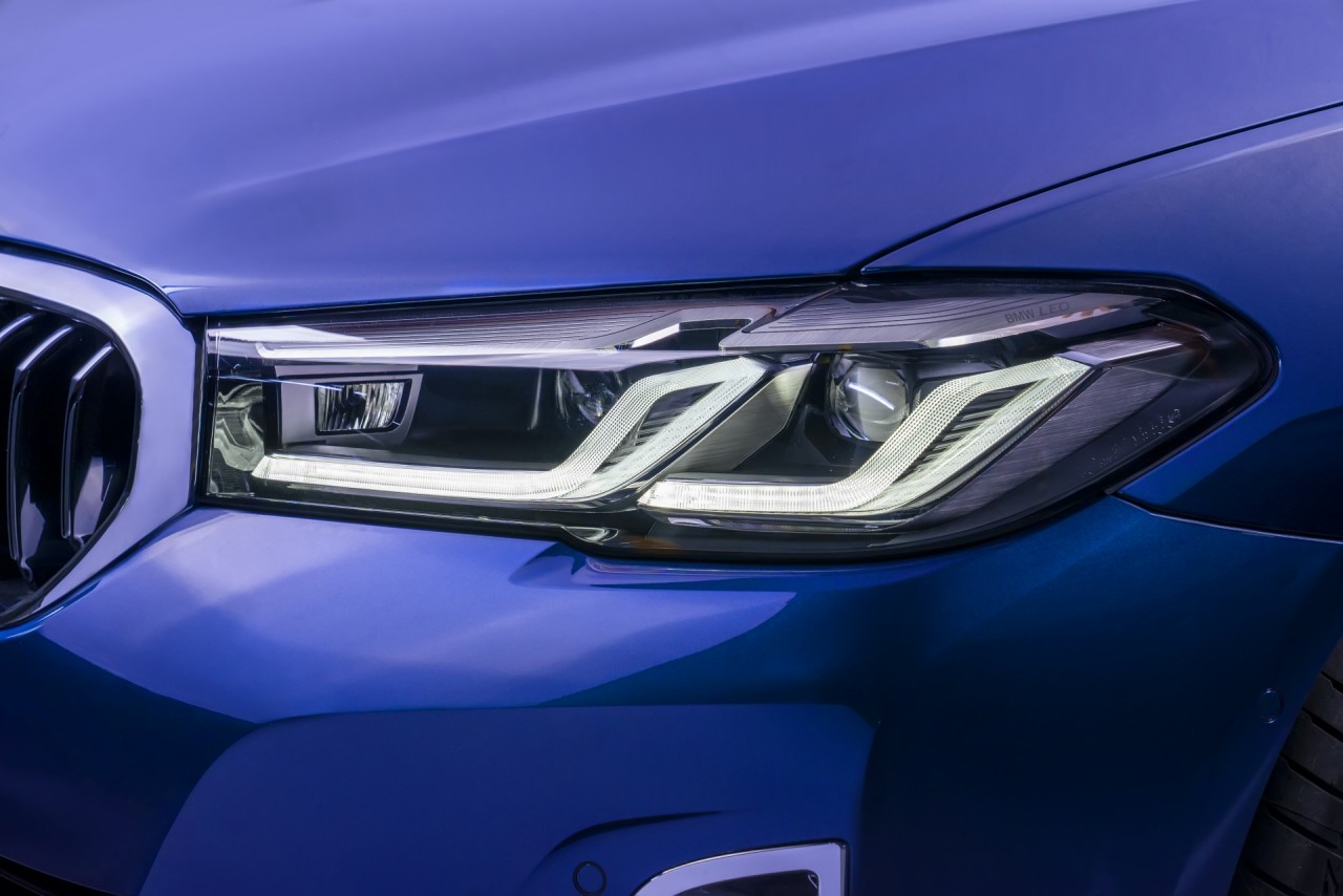 BMW 5 Series mới ra mắt, thêm gói M Sport có giá từ 2,5 tỷ đồng
