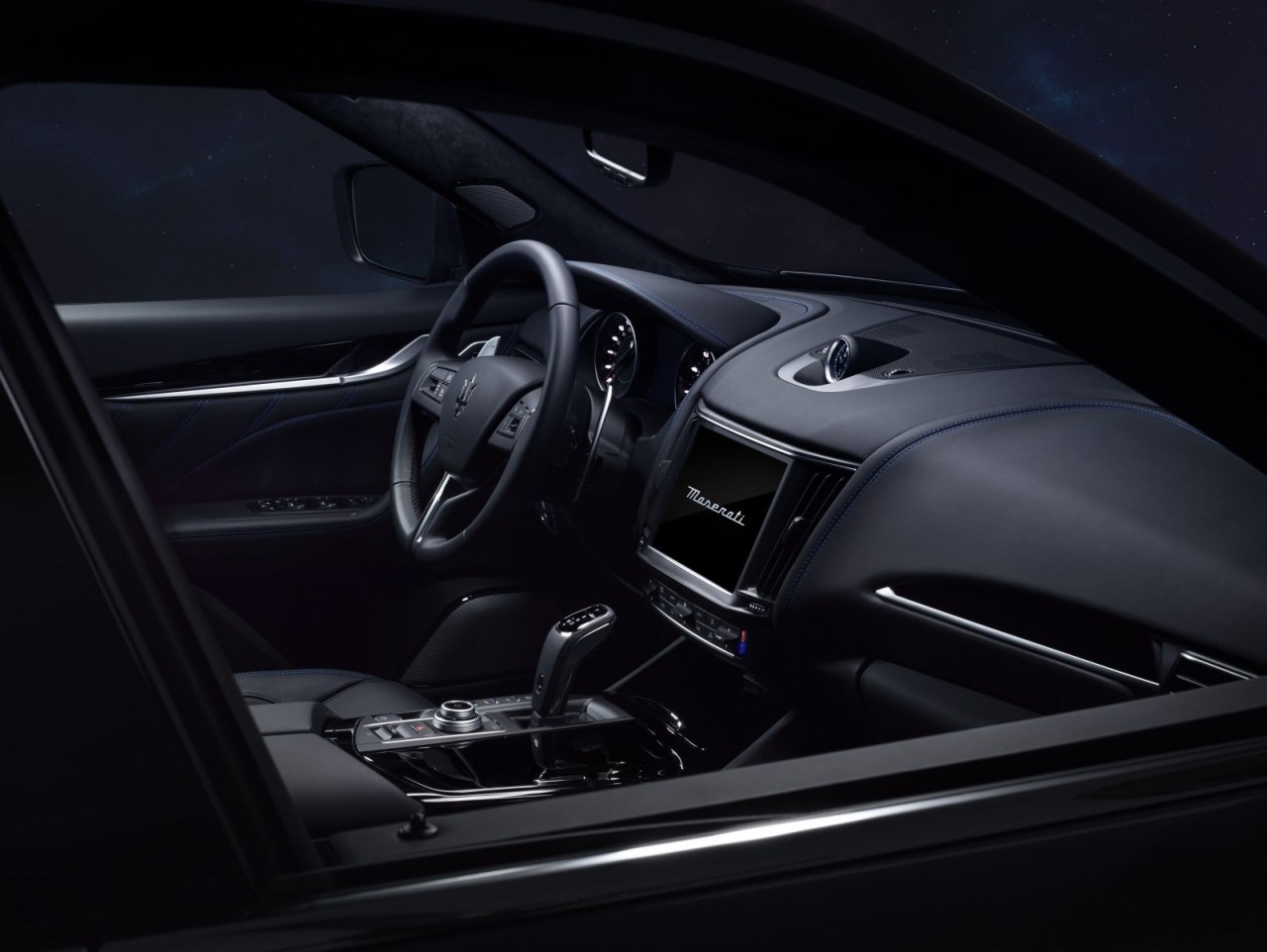 Maserati ra mắt mẫu SUV Hybrid đầu tiên