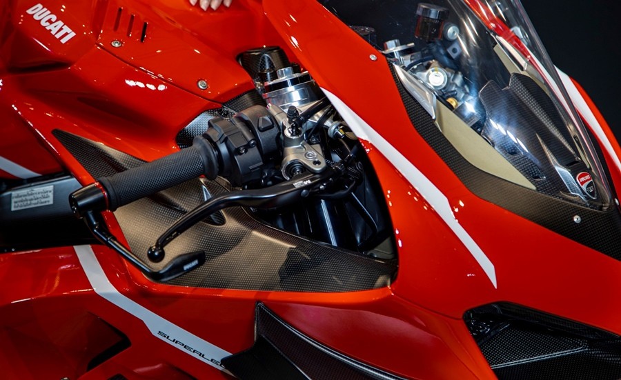 Minh Nhựa 'tậu' Ducati Superleggera V4 độc nhất Việt Nam với giá gần 6 tỷ đồng