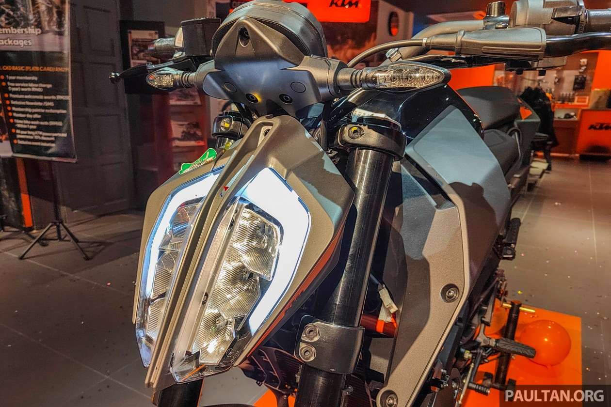 KTM Duke 250 2022 có thêm màu mới