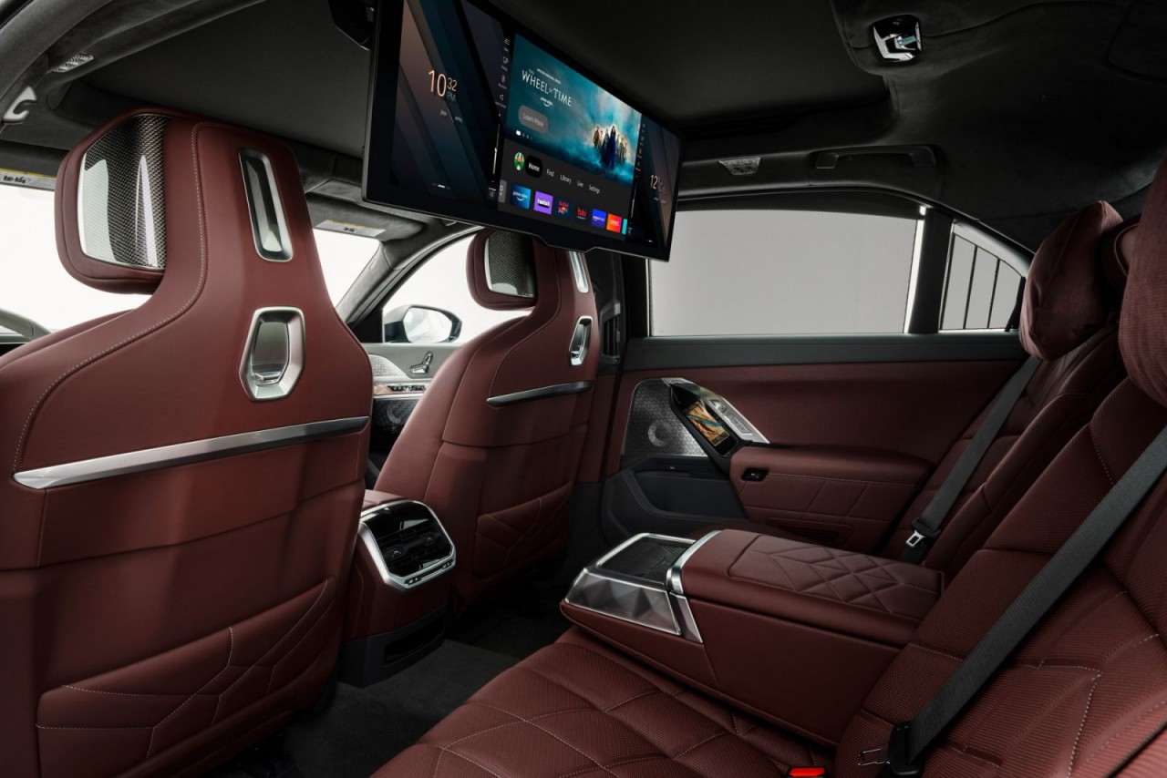 BMW 7-Series 2023 ra mắt, thay đổi toàn diện từ trong ra ngoài