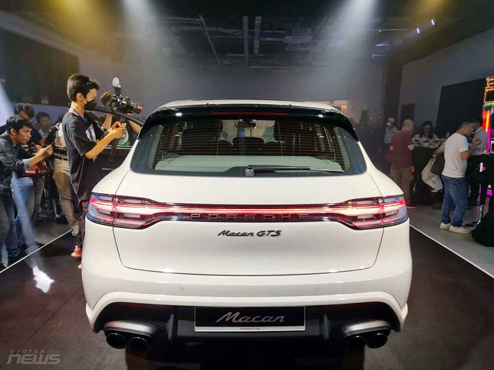 Porsche Macan ra mắt, giá từ 2,99 tỷ đồng