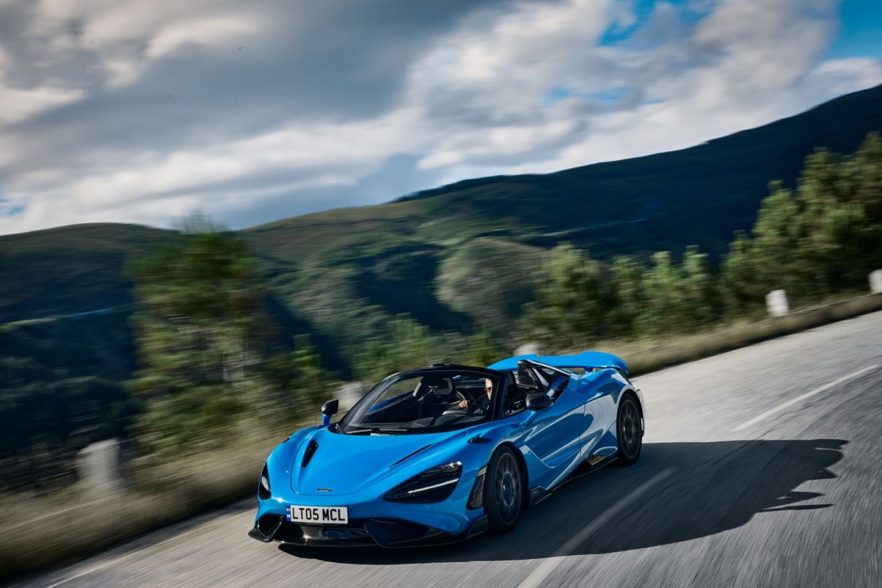 McLaren 765LT Spider chính hãng tại Việt Nam có giá hơn 29 tỷ đồng