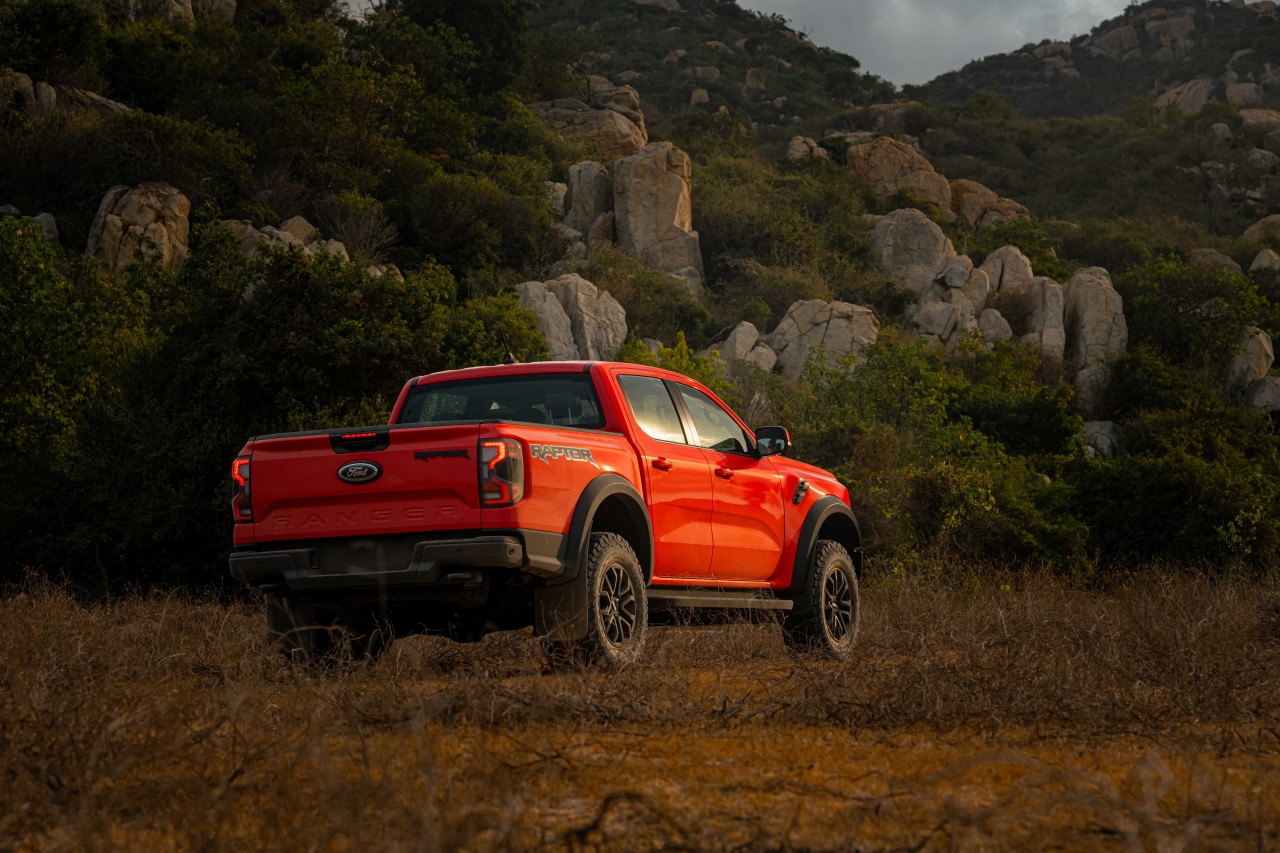 Cận cảnh Ford Ranger Raptor 2023, giá 1,299 tỷ đồng