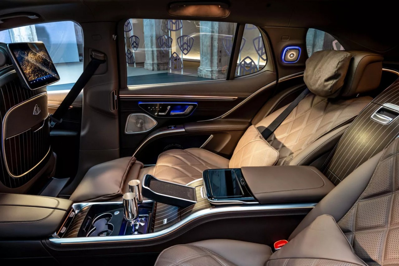 Xe điện siêu sang Maybach EQS 680