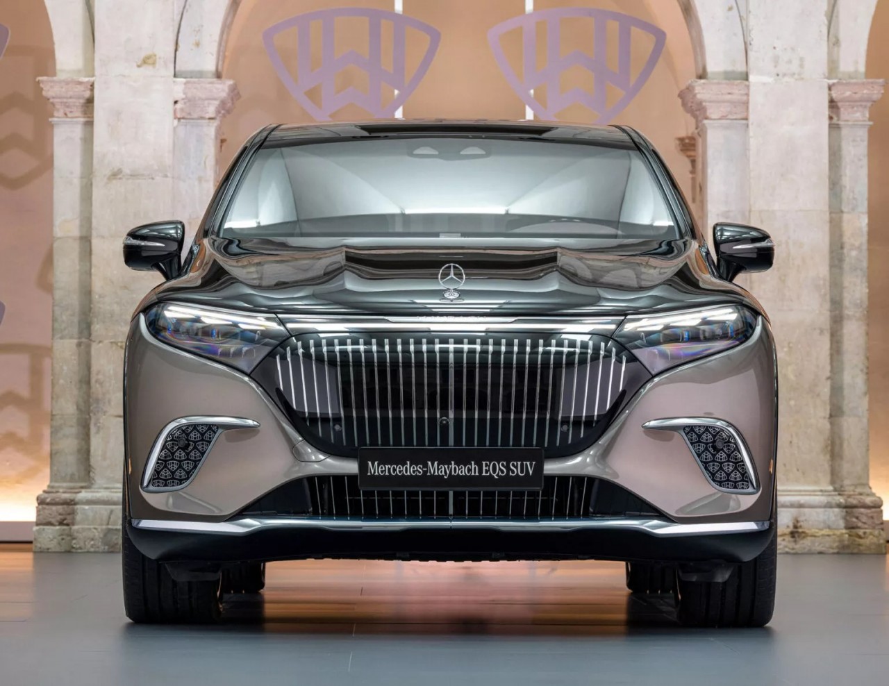 Xe điện siêu sang Maybach EQS 680