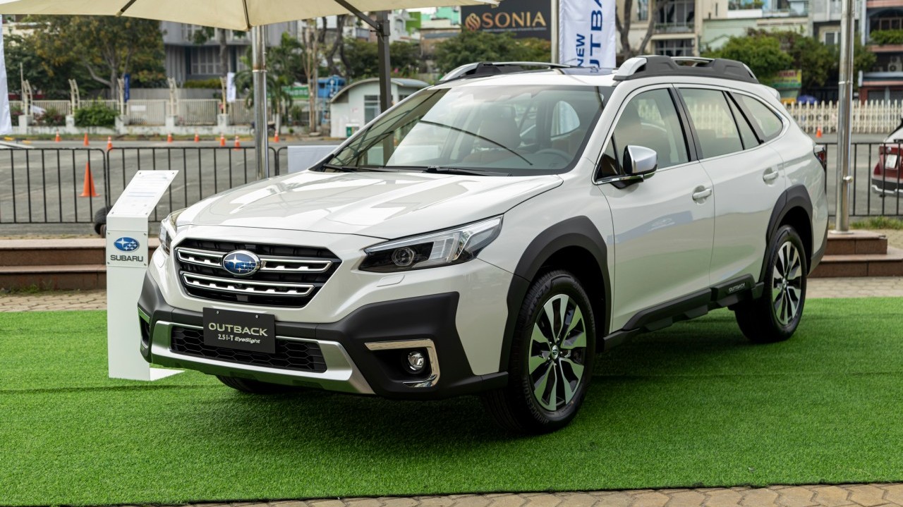 Subaru Outback giảm giá sâu tới 403 triệu đồng, nhưng vẫn kén khách