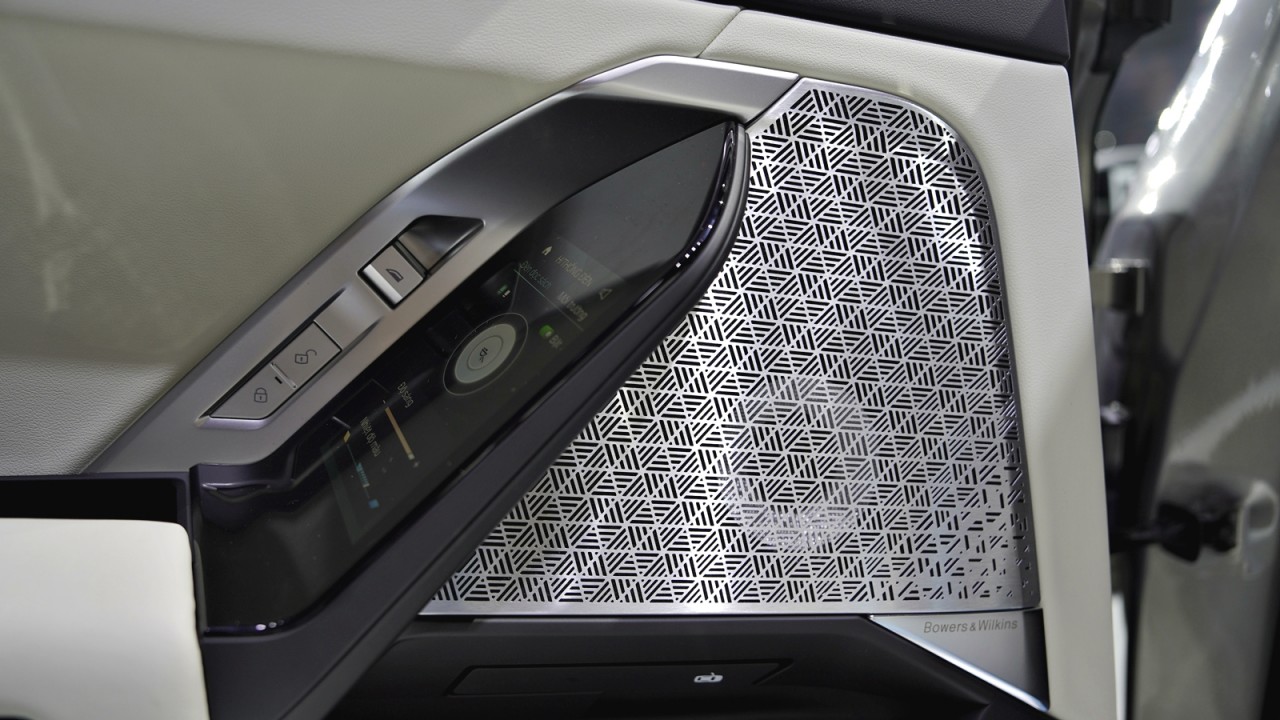 Cận cảnh xe điện hạng sang BMW i7 2023 giá 7,2 tỉ đồng tại Việt Nam Cận cảnh xe điện hạng sang BMW i7 2023 giá 7,2 tỉ đồng tại Việt Nam