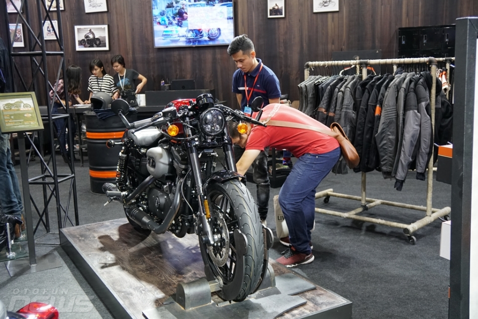 vmcs 2017 harley davidson ra mat street rod va cvo street glide 2017 danh cho gioi tre