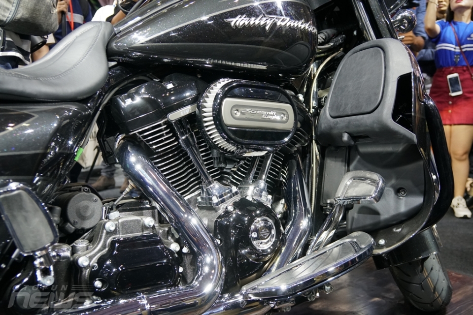 vmcs 2017 harley davidson ra mat street rod va cvo street glide 2017 danh cho gioi tre