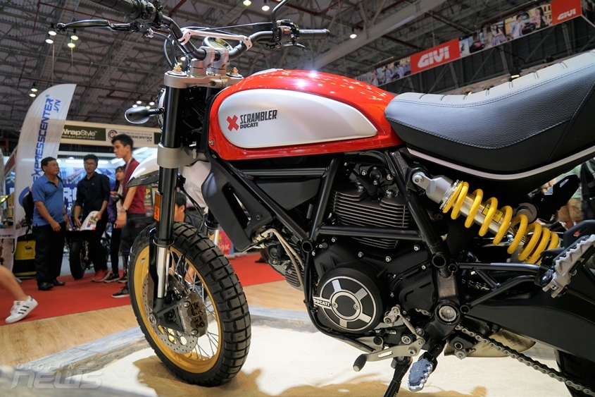 vmcs 2017 kham pha xe chuyen off road ducati scrambler desert sled